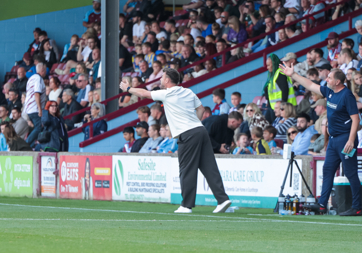Gallery: Hartlepool United (H) - Steve Hope — photo 101