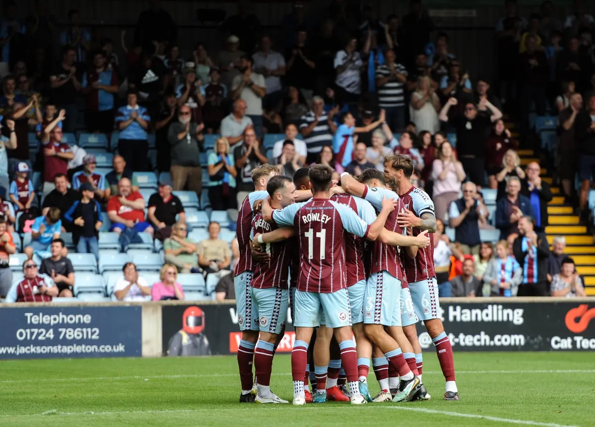Gallery: Woking (H) - Dan Haswell