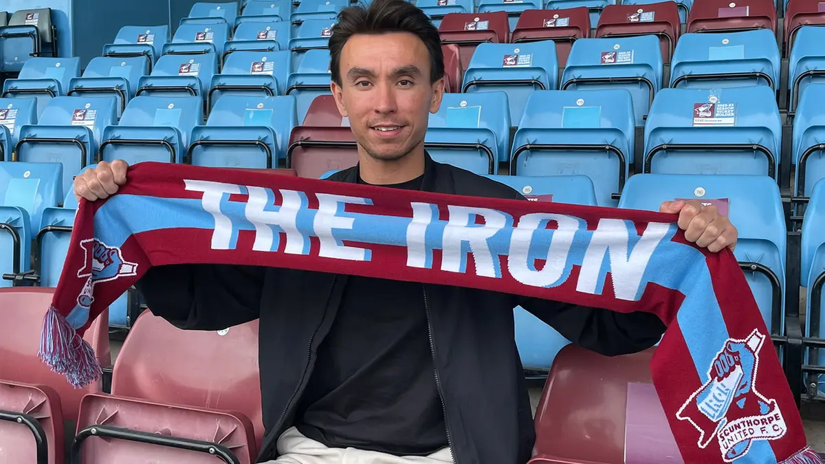 Midfielder Michael Clunan joins the Iron