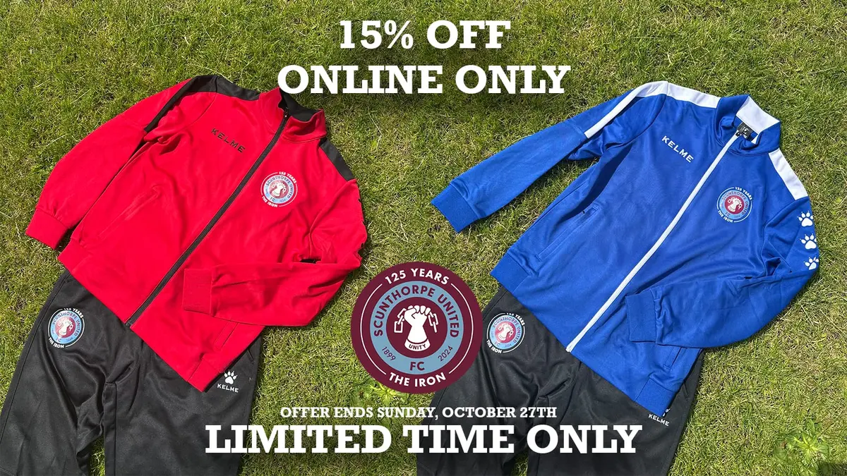 Travelling tracksuit discounted by 15% online only for a limited time only!