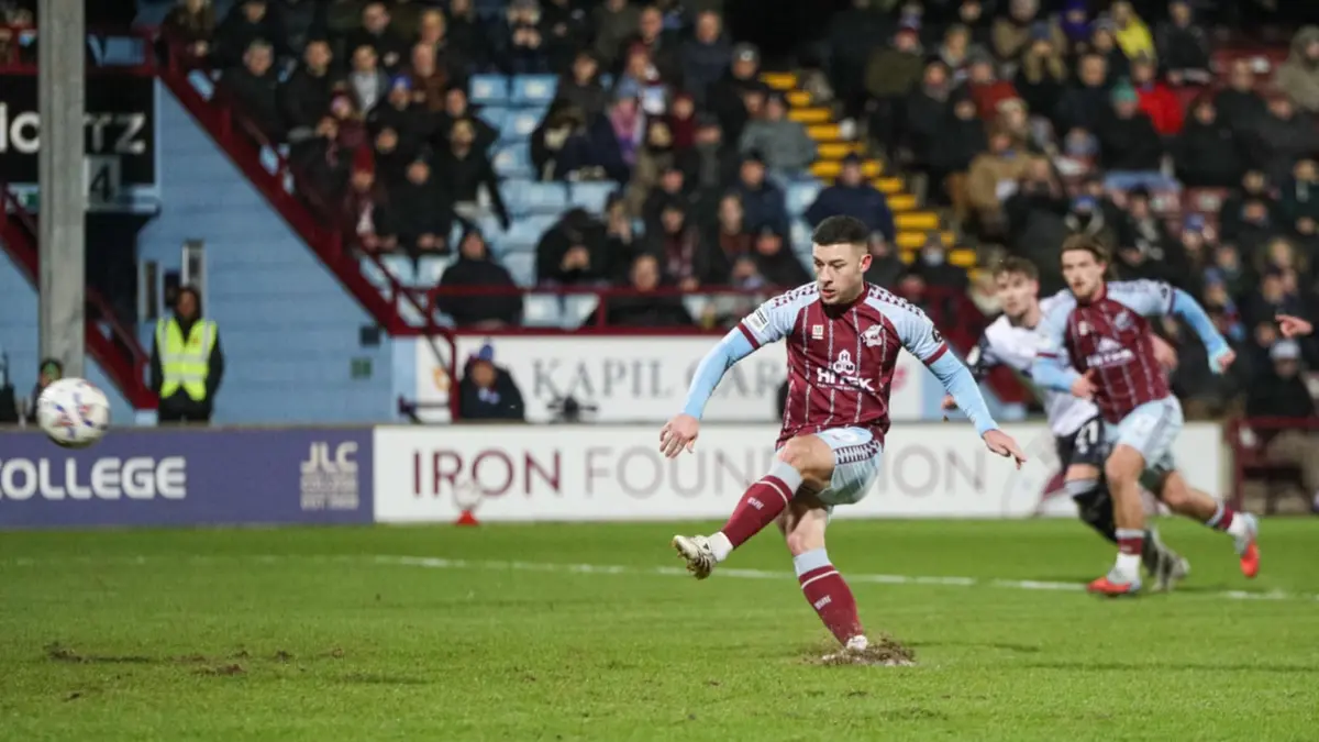 Report: Iron 2-0 Gateshead